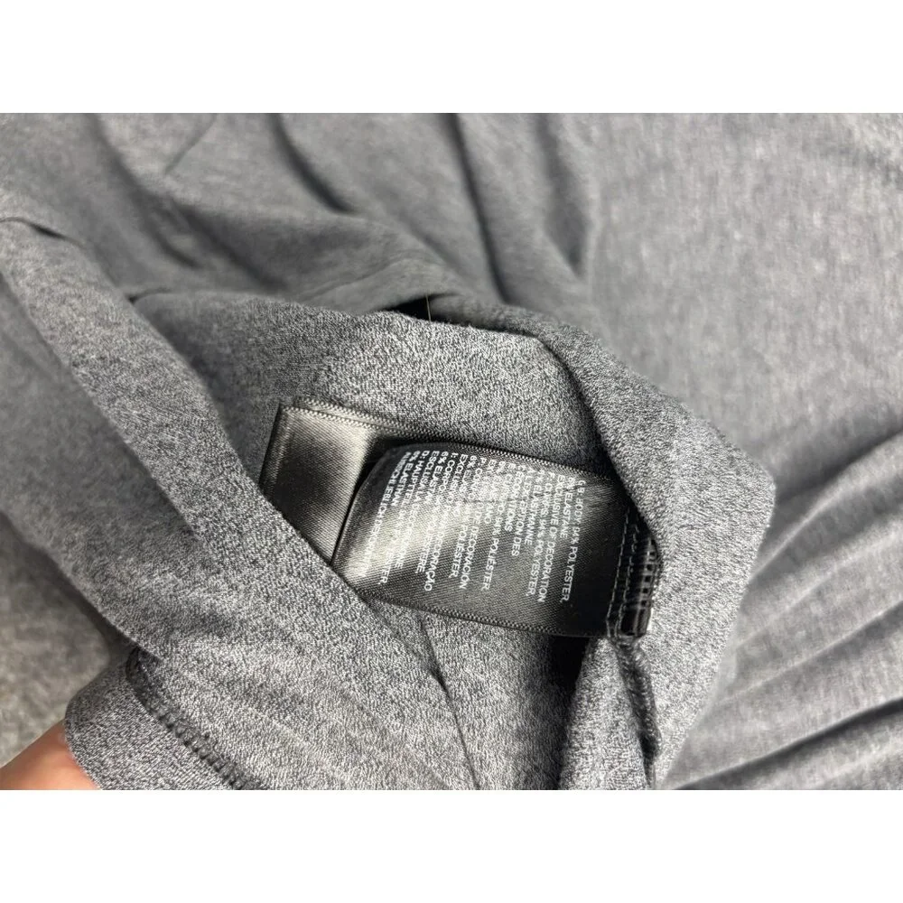The North Face Pullover Mens Medium Gray Quarter Zip Long Sleeve‎ Thumbholes